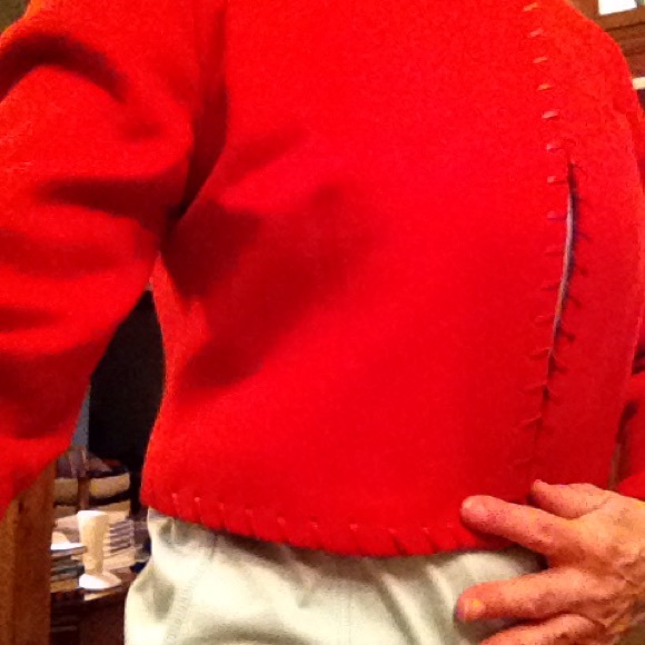 Beautiful red Perfect for Christmas jacket - Picture 6 of 6